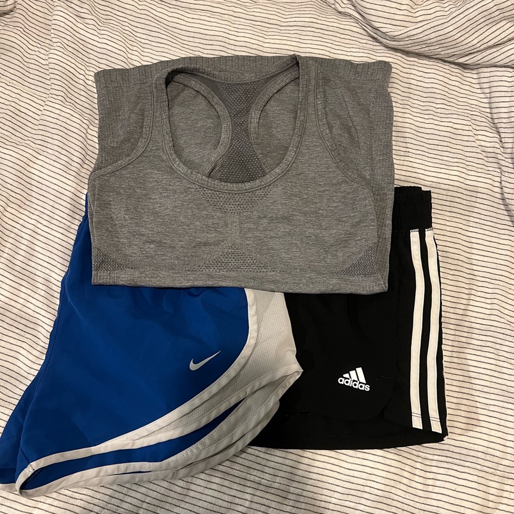 Athletic wear bundle. All size medium and euc!!